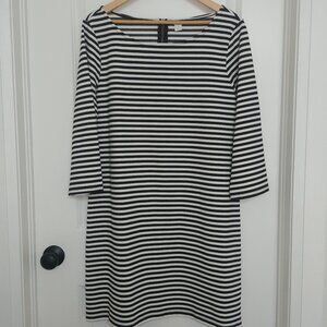 Old Navy Black and White Striped Long Sleeve Dress